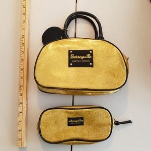 2 piece Betsey Johnson Betseyville gold purse set